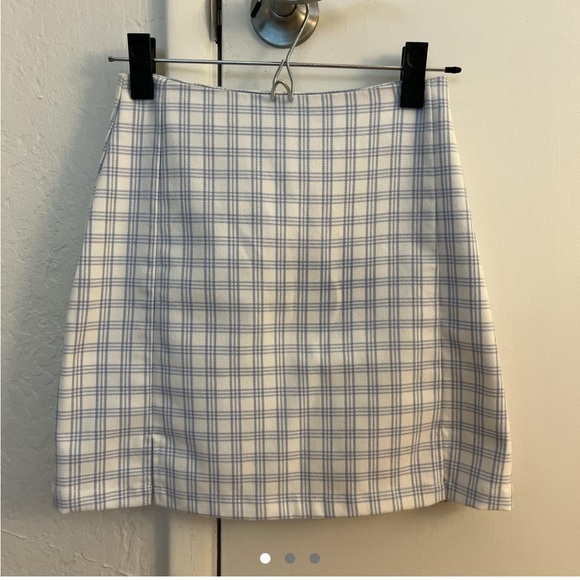 Brandy Melville Dresses & Skirts - white and blue stripped brandy melville skirt